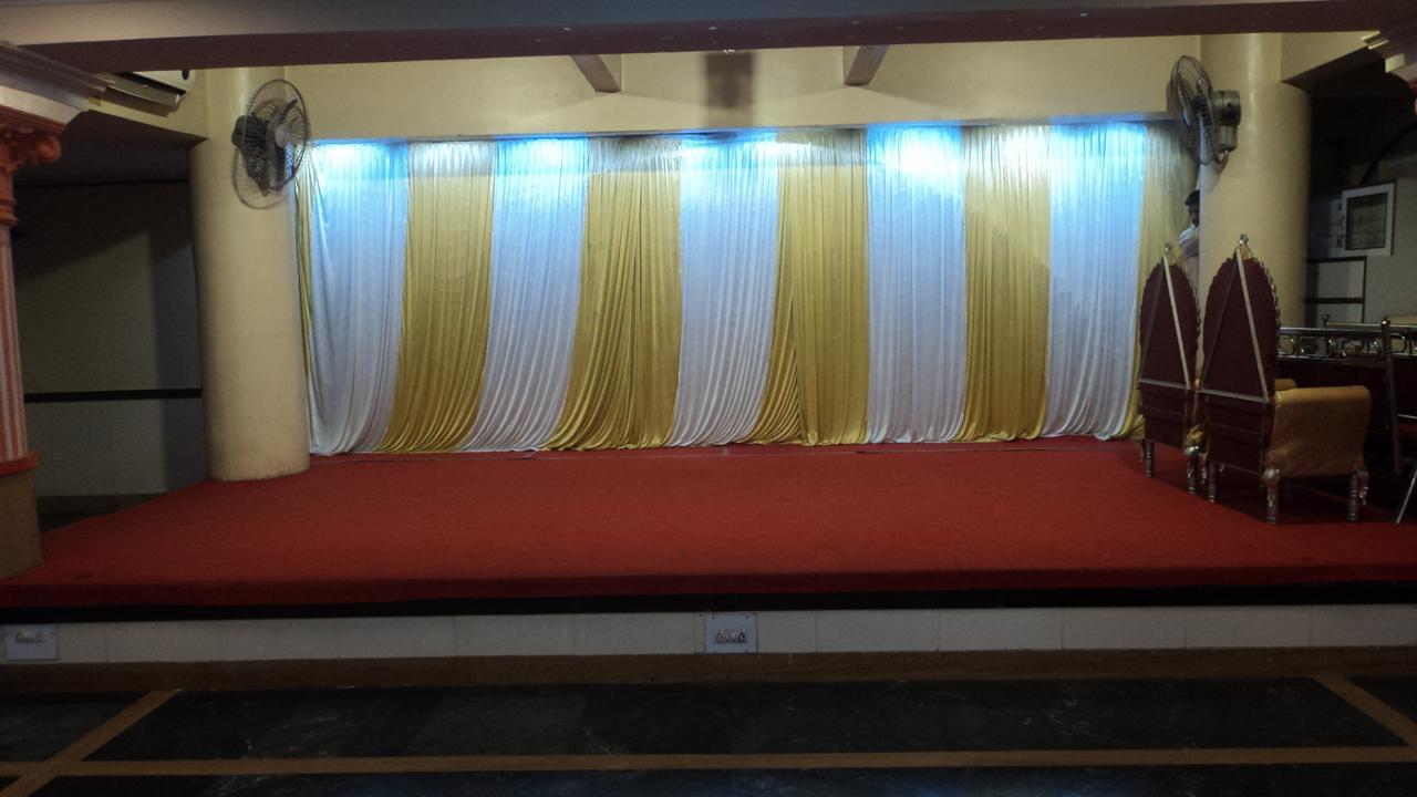 Girija Payyade Hotel Kalyan Exterior photo